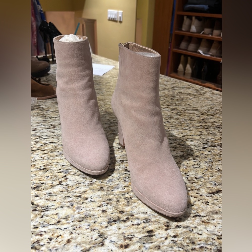 Stuart Weitzman light beige suede ankle boot. 3 1/2 inch heel, 2” platform